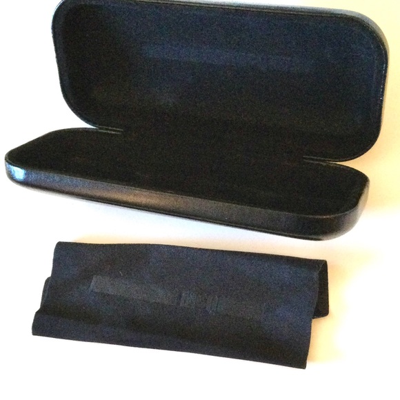ALEXANDER MCQUEEN MCQ LARGE BLACK SUNGLASSES CASE HARD SHELL WITH CLEANING CLOTH main image 9